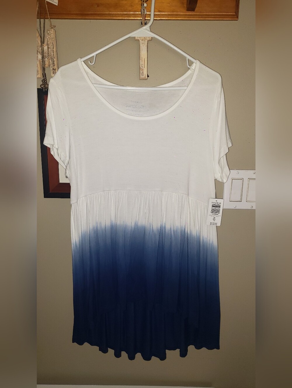 Torrid White and Navy Dip-Dye Babydoll Tunic